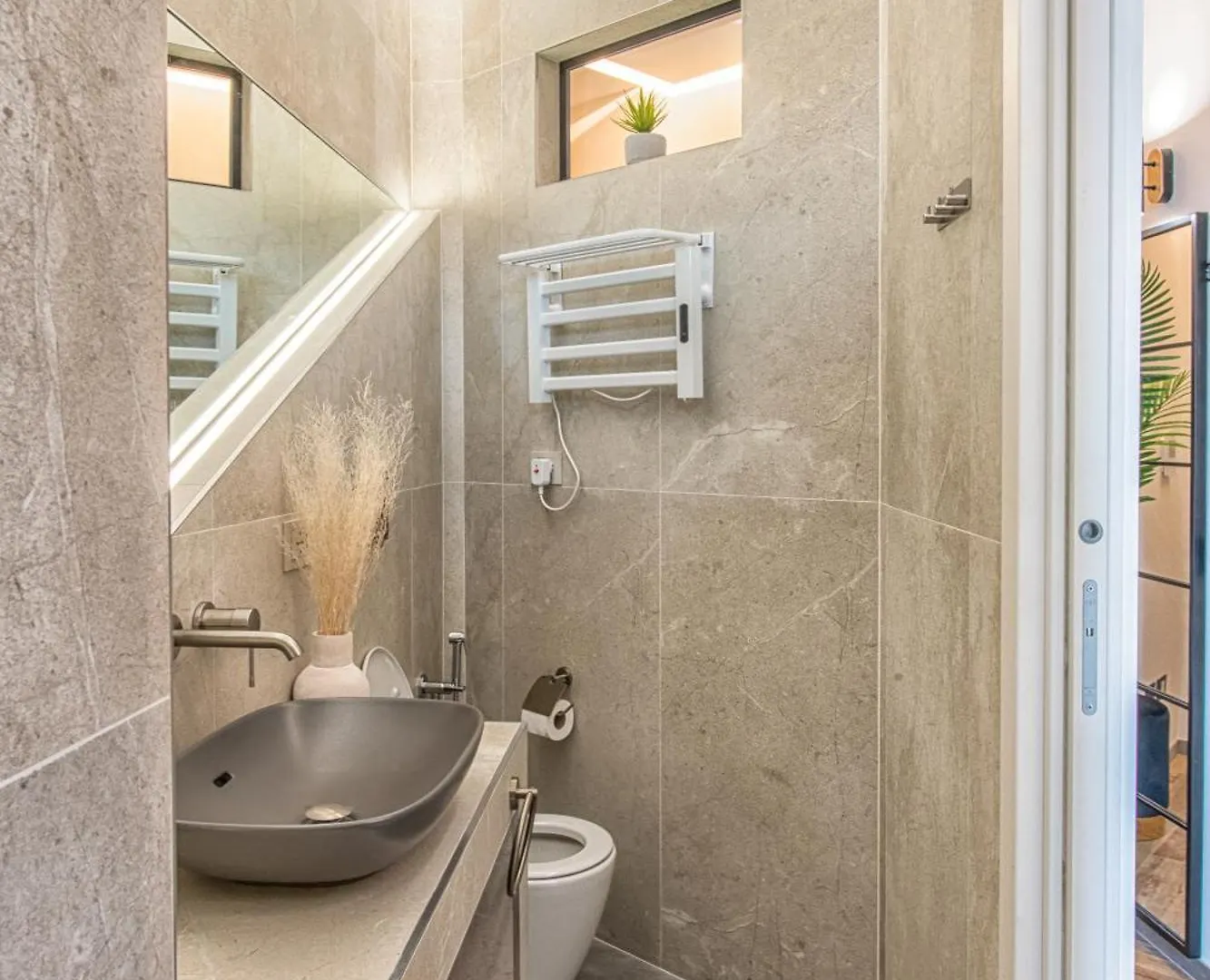 Industrial Design Luxury Studio In Nolo District Milan Italy