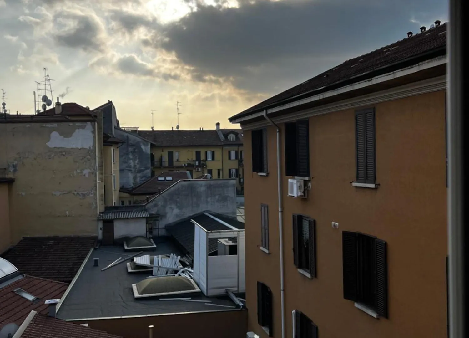 Industrial Design Luxury Studio In Nolo District Milan Italy